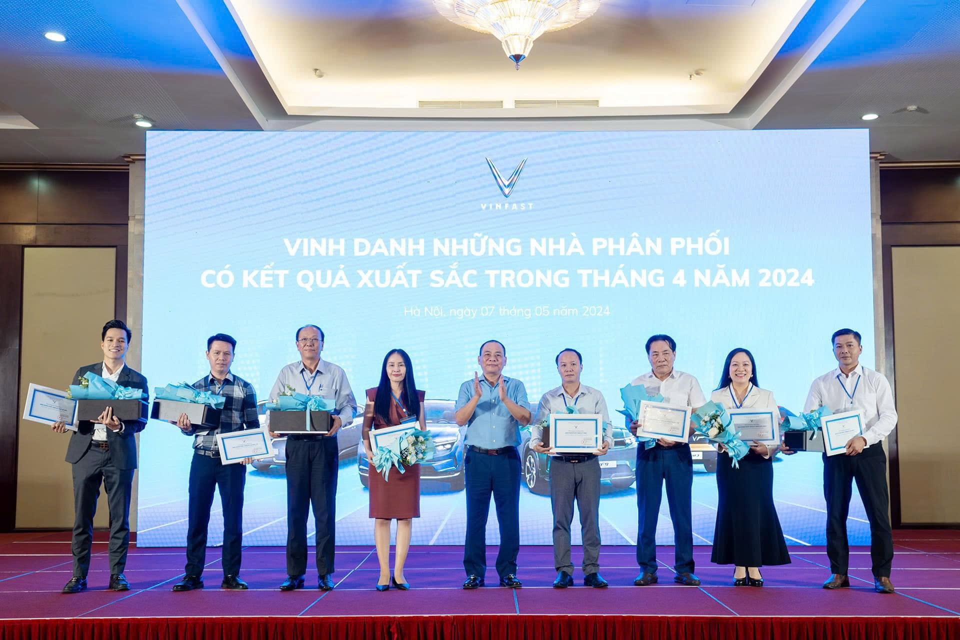 [Logo giải thưởng AUTOBEST]